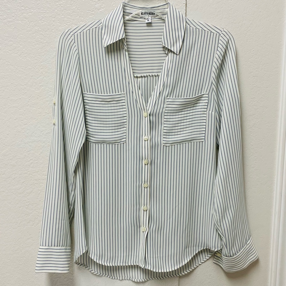 Express Ivory & Blue Grey Button Down Top (Sz XS)